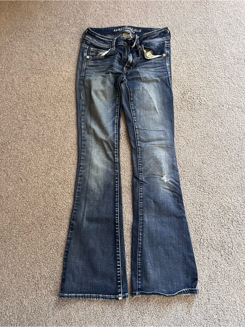 American Eagle Outfitters Flared Jeans in Dark Blue Wash